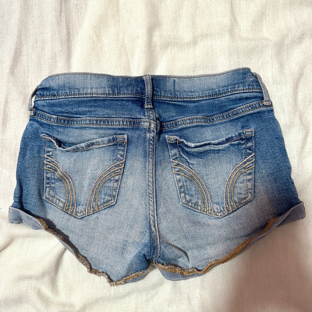 Hollister Women's Blue Low Rise Y2K Denim Shorts - Picture 3 of 3